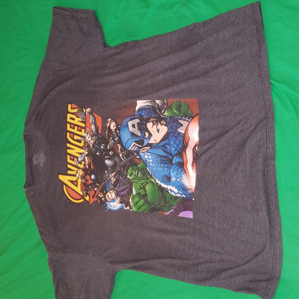 Marvel's Avengers Tshirt Size 2XL Grey